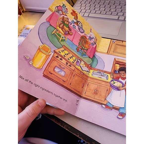 Chutes and Ladders by Carolyn Bracken 1994 Hardcover By Random House Lift / Peek - Picture 2 of 7